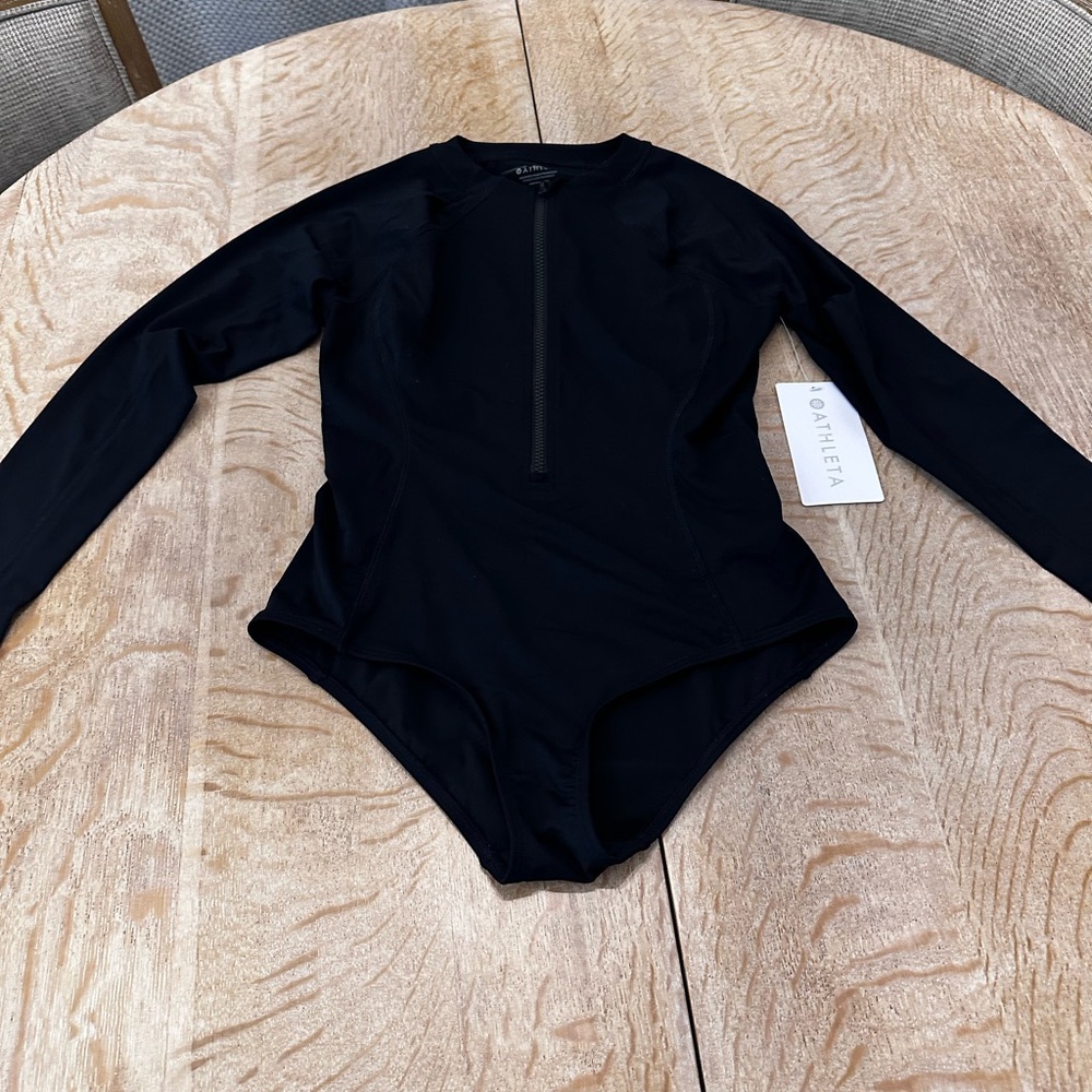 Athleta one-piece sunshield rashguard, bathing suit Black size small-NWT